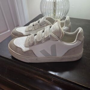 Veja Kids Sneakers - Cream and Tan